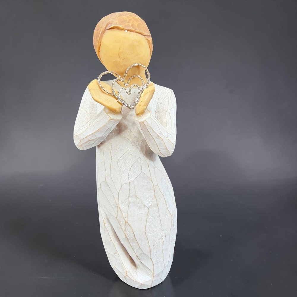 Willow Tree Lots of Love Figurine Susan Lordi DEMDACO 2014 Girl with Wire Hearts